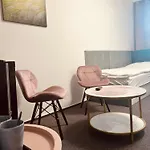 Goscinne Pod Zlotym Pstragiem Bed and Breakfast
