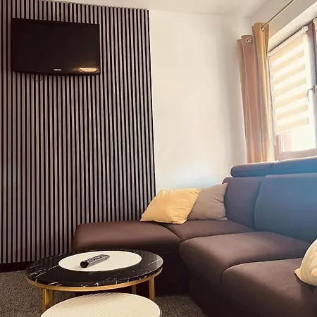 Goscinne Pod Zlotym Pstragiem Bed & Breakfast Zgorzelec