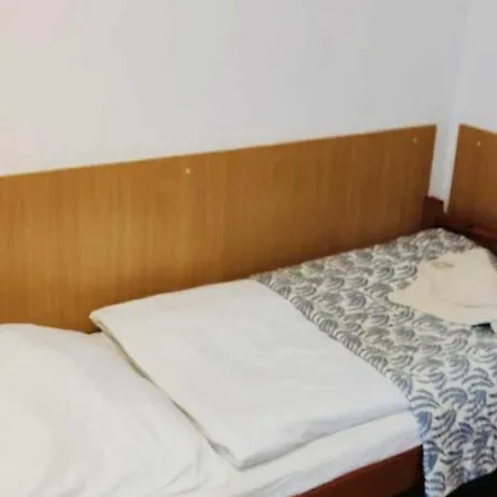 Goscinne Pod Zlotym Pstragiem Bed & Breakfast Zgorzelec