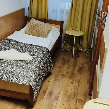 Oda ve Kahvaltı Goscinne Pod Zlotym Pstragiem Zgorzelec