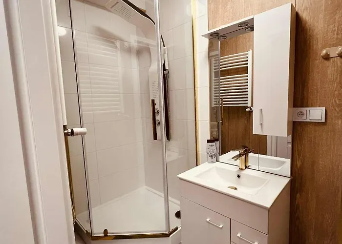 Goscinne Pod Zlotym Pstragiem Bed & Breakfast 3*