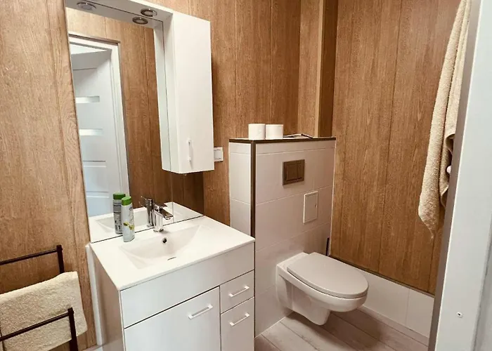 Goscinne Pod Zlotym Pstragiem Bed & Breakfast 3*