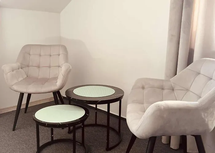 Goscinne Pod Zlotym Pstragiem Bed & Breakfast 3*