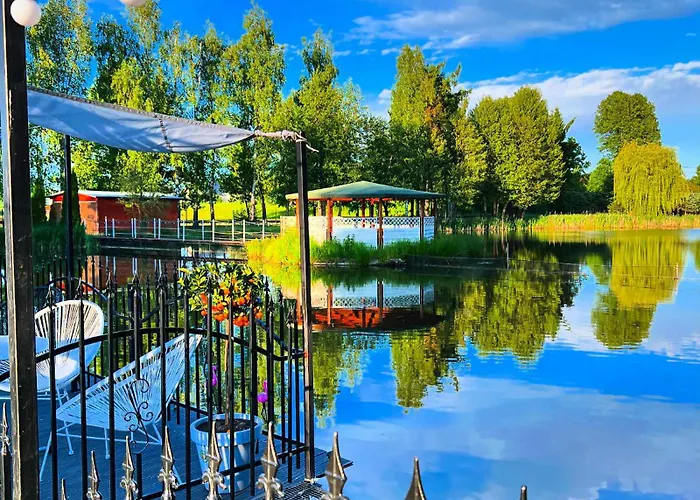 Goscinne Pod Zlotym Pstragiem Bed & Breakfast 3*